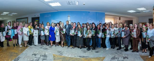 Грамоти і подяки медичним сестрам громади