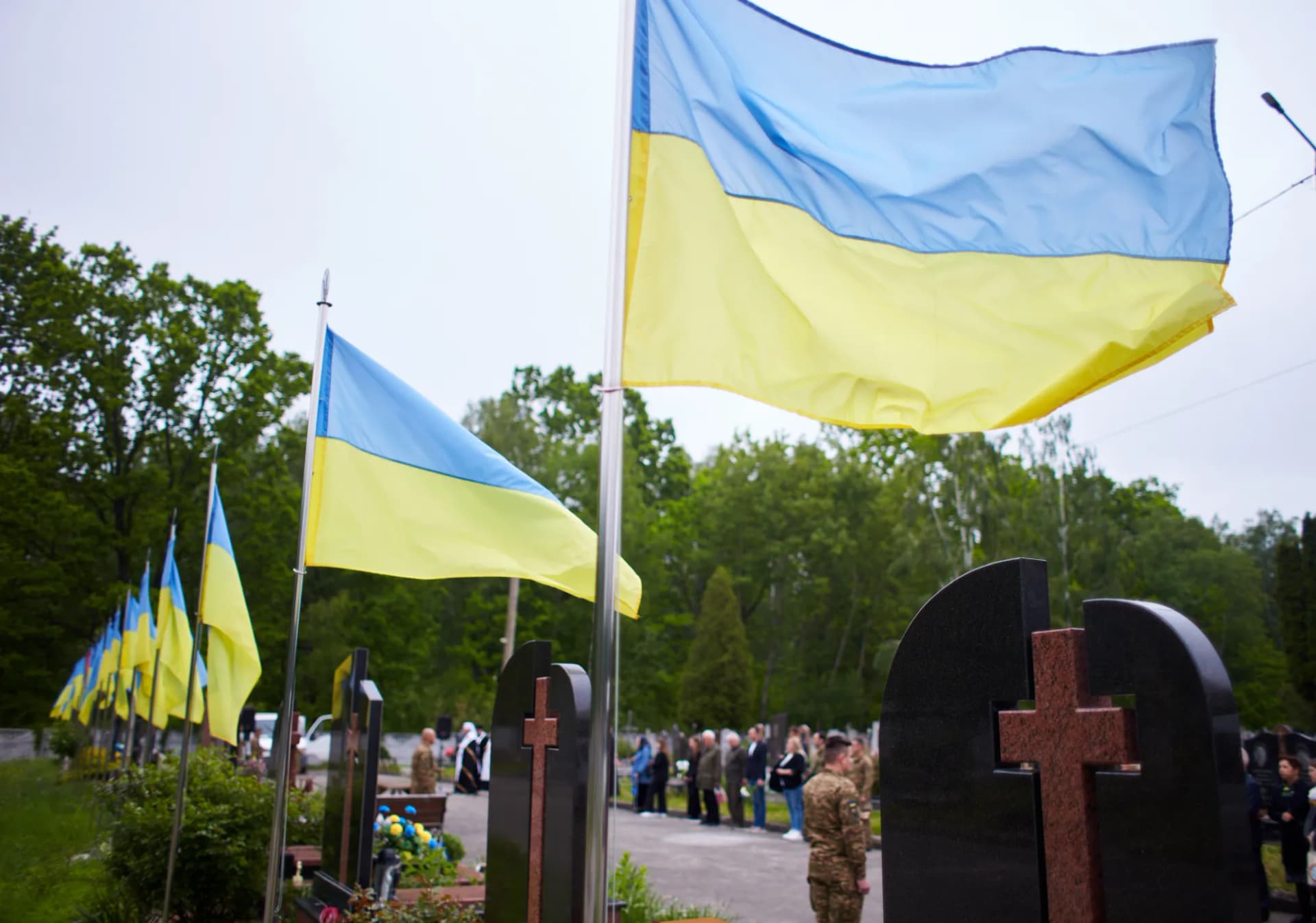 День Героїв: Івано-Франківськ вшанував Захисників України