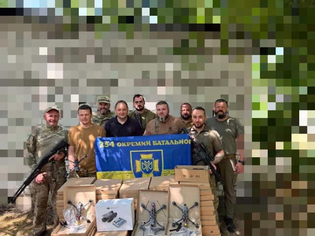 Сотні дронів, мавіки й відзнаки захисникам: Франківськ вкотре підсилює передову