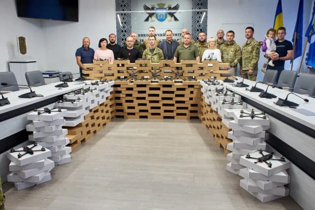 210 FPV-дронів для підсилення військових на фронті