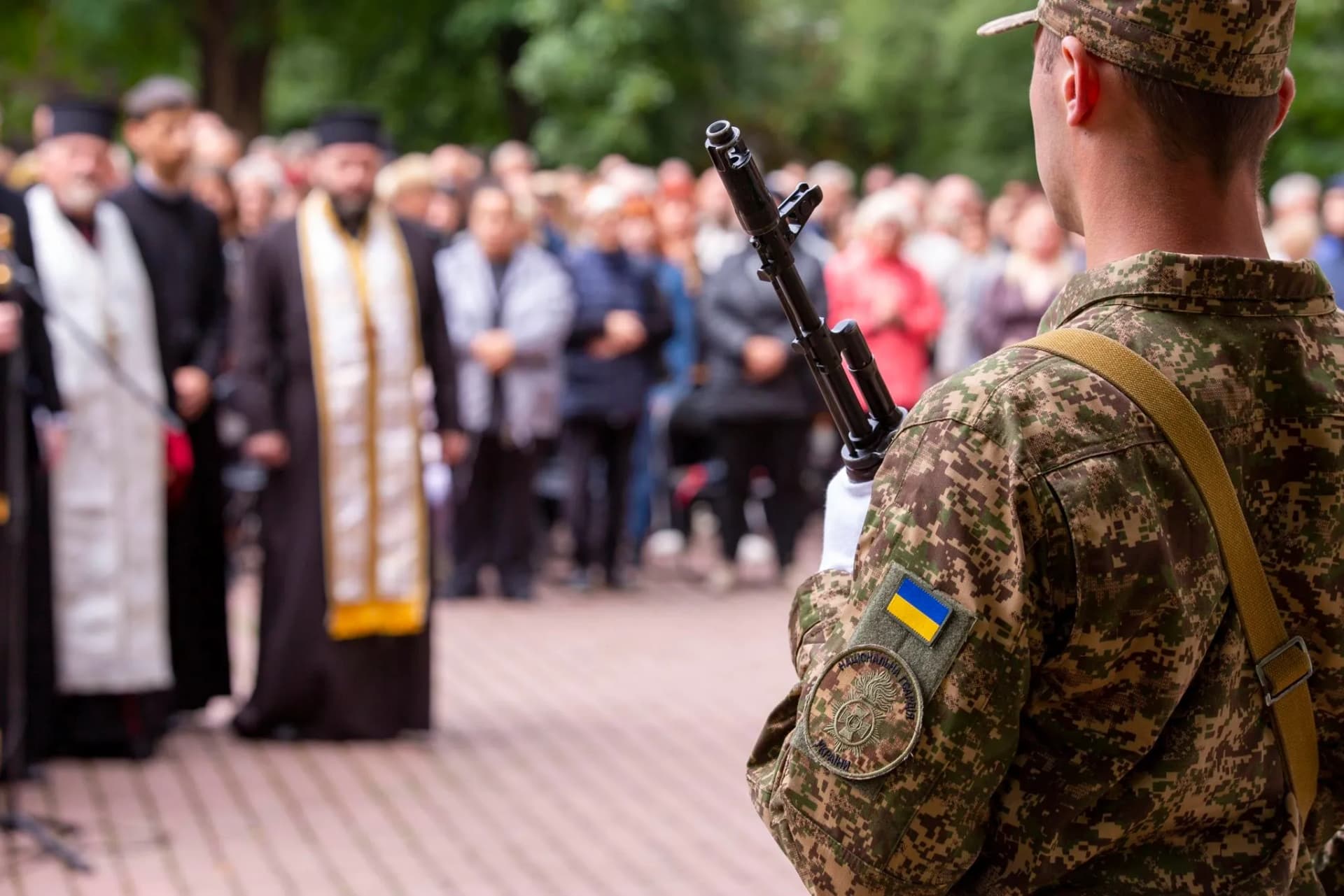 Допомога фронту і шана Героям у День Незалежності