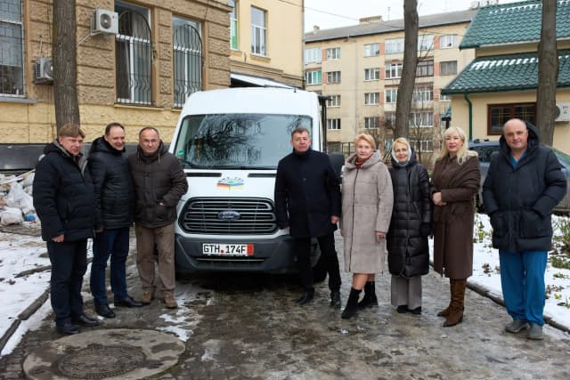 Машина для пацієнтів з інвалідністю: важливе оновлення в лікарні на Матейки 