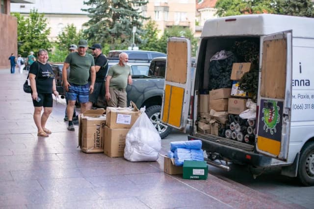 Допомога, яка не зупиняється: із Франківська відправили черговий вантаж на фронт 