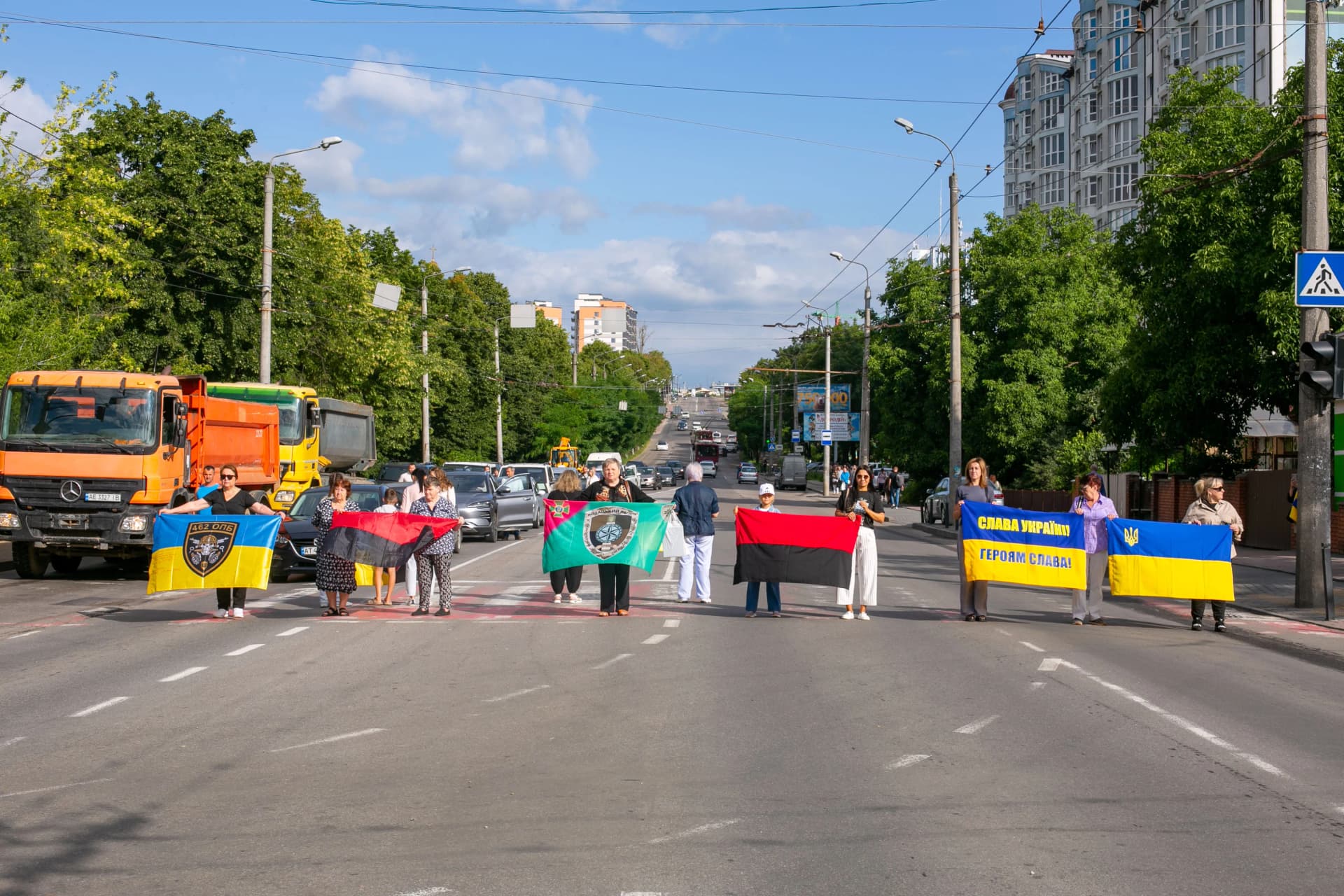 Велодесант у дії: Зміна руху, новий академічний ліцей та спортивний майданчик на Пасічній