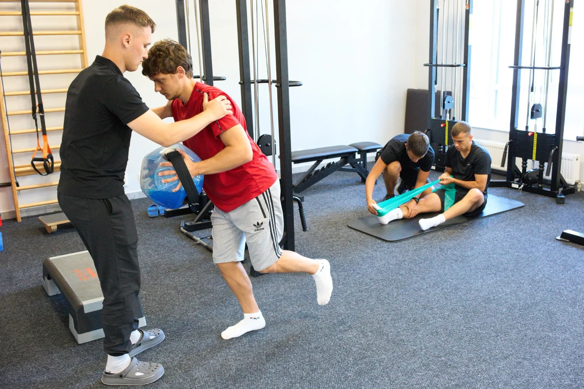 Від болю до руху: як франківський центр «ФізіоФіт» повертає до активного життя