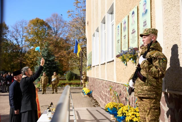 Анотаційні дошки полеглим Героям Станіславу Сахніку і Тарасу Кадуку