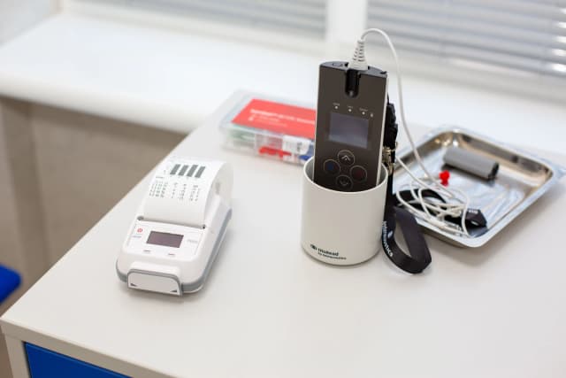 Щоб швидко обстежувати слух малюків: в дитячій поліклініці на Тичини провели оновлення