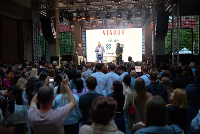Фестиваль VIADUK зібрав у Франківську театралів, музикантів і митців з усієї України