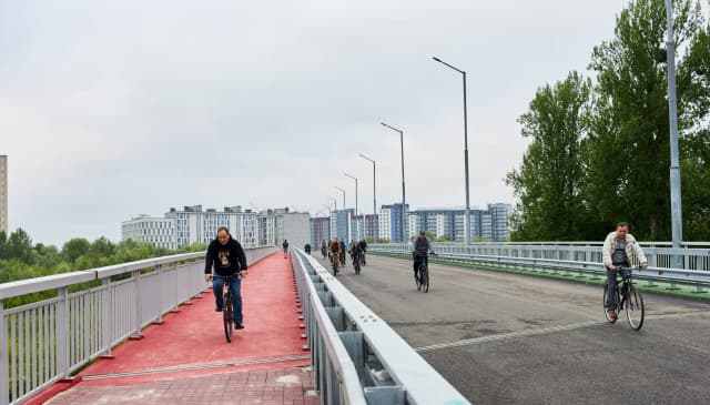 Штрафи з велосипеда та ревізія мосту: як у Франківську пройшов вівторковий комунальний ранок