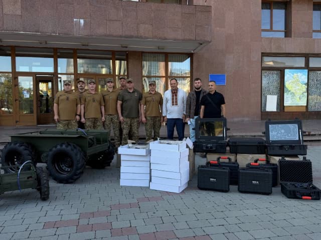 Техніка на вагу золота: як програма «Бюджет участі» в Івано-Франківську постачає на фронт дрони, наземні роботокомплекси та станції керування